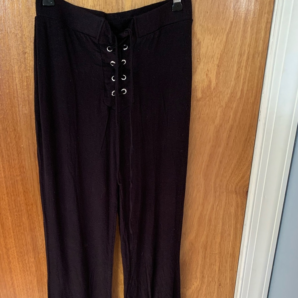 Black flow pants
